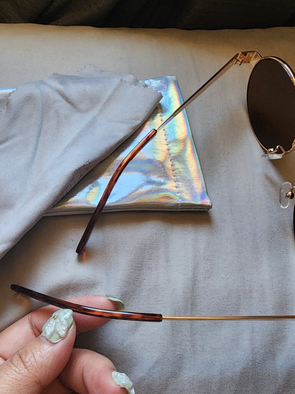 Vintage Metal Oval Sunglasses with Brown Lenses - Picture 4 of 5